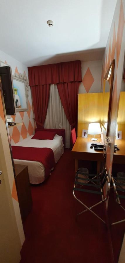 Hotel La Gradisca Rimini Exterior photo